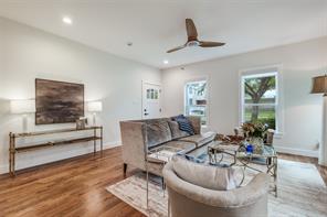 734 N Montclair Avenue - Photo 4