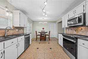4602 Stonehaven Drive - Photo 7