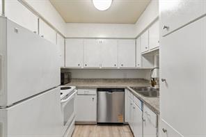 4112 Bowser Avenue - Photo 36
