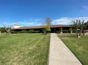 903 Interstate Highway 30 E - Photo 1
