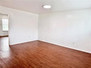 441 SW Thomas Street - Photo 1