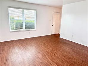 441 SW Thomas Street - Photo 3