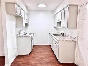 441 SW Thomas Street - Photo 5