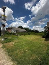 915 E Hattie Street - Photo 1