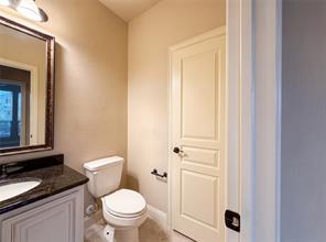 725 Lyndhurst Drive - Photo 18