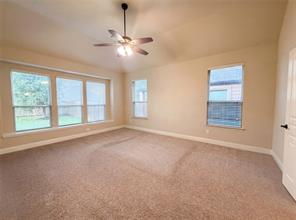 725 Lyndhurst Drive - Photo 4