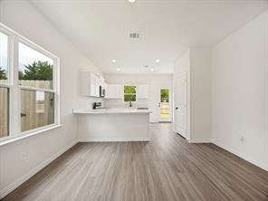 1409 Steadman - Photo 3