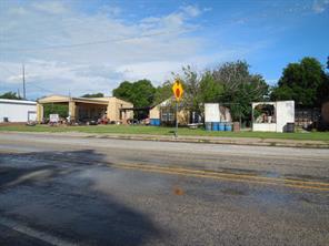 203 N Austin Street - Photo 6