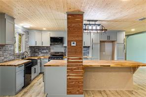 14001 Highway 377 S - Photo 16