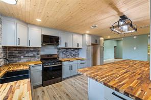 14001 Highway 377 S - Photo 17