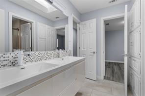 1908 Lakehill Court - Photo 26