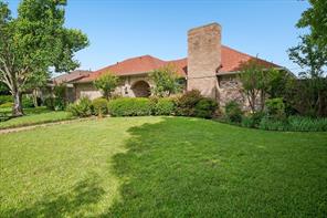 6611 Fernshaw Drive - Photo 2
