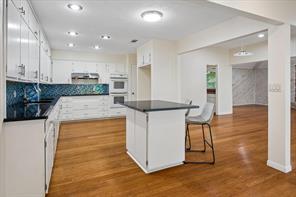 6611 Fernshaw Drive - Photo 9