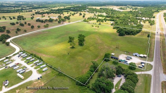 7803 E US Highway 82