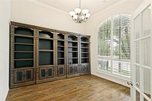 1148 Amy Drive - Photo 4
