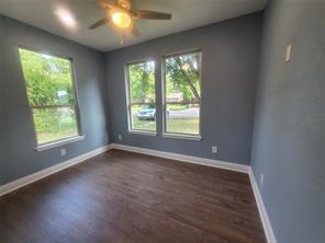 503 W Elm Street - Photo 12