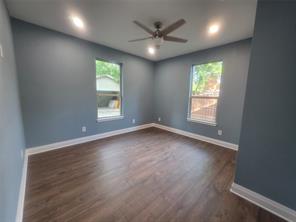503 W Elm Street - Photo 16