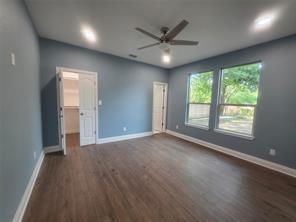 503 W Elm Street - Photo 18