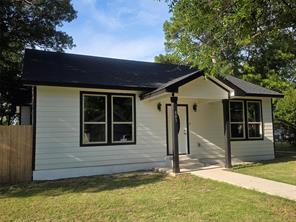 503 W Elm Street - Photo 2