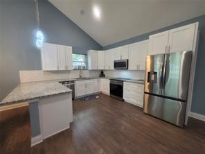 503 W Elm Street - Photo 7