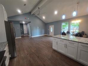 503 W Elm Street - Photo 8