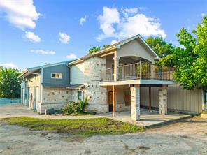 301 E Dallas Street - Photo 2