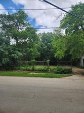 115 E Pembroke Avenue - Photo 2