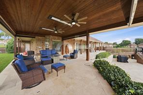 19022 Tennis Court Drive - Photo 32