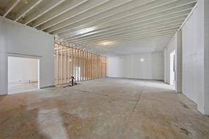 613 S Armstrong Avenue - Photo 1