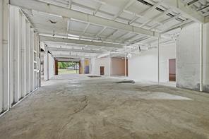 613 S Armstrong Avenue - Photo 22