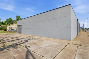 613 S Armstrong Avenue - Photo 24