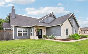 116 E Bexar Street - Photo 1