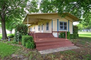333 Private Road 1520 - Photo 1