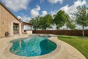 2723 Village Creek Street - Photo 3