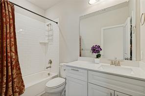 2723 Village Creek Street - Photo 30