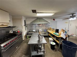 102 N 6 Highway - Photo 19