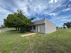 102 N 6 Highway - Photo 2