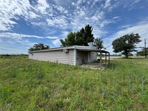 102 N 6 Highway - Photo 4