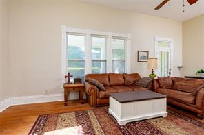 412 W Josephine Street - Photo 9