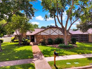 1600 Hearthstone Drive - Photo 1