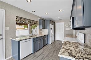 1600 Hearthstone Drive - Photo 11
