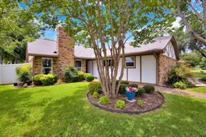 1600 Hearthstone Drive - Photo 2