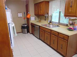 5420 Kings Manor Drive - Photo 10