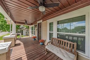 306 Davis Street - Photo 4