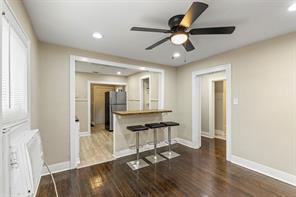 3227 Spring Avenue - Photo 3