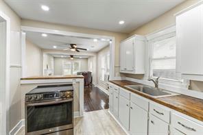3227 Spring Avenue - Photo 4