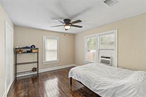 3227 Spring Avenue - Photo 6