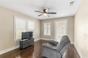 3227 Spring Avenue - Photo 7
