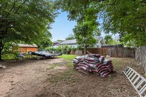 3227 Spring Avenue - Photo 9