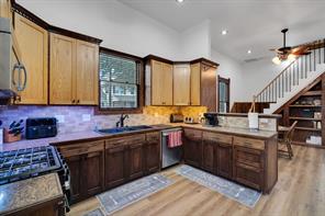 312 W 8th Street - Photo 10